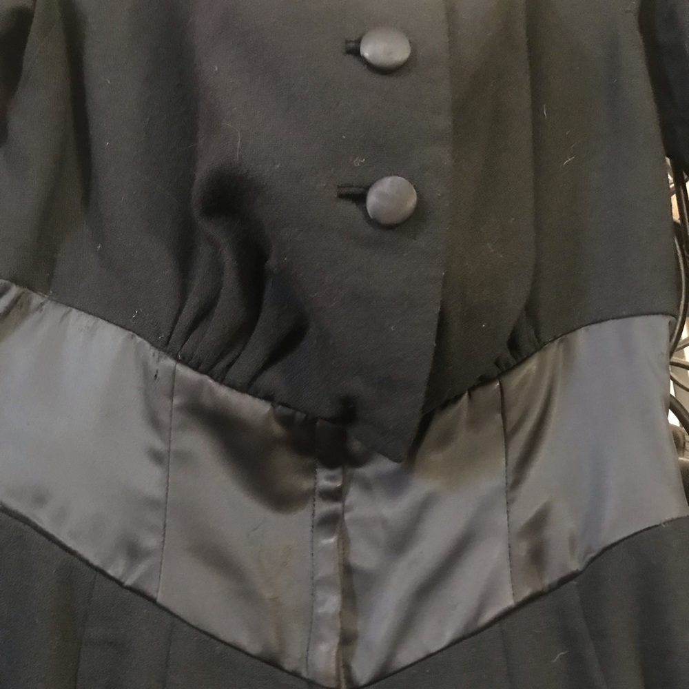 1940’s Dress that needs TLC 🖤 - Picture 9 of 13